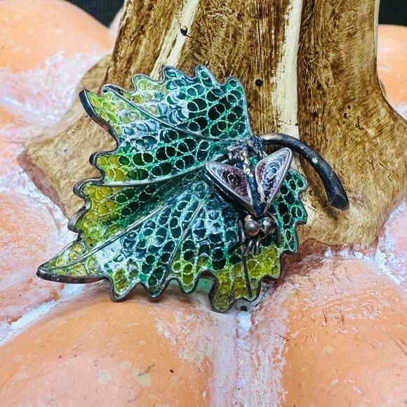 Vintage Plique-à-Jour Enamel 800 Silver Leaf Brooch with Bug Design - Picture 7 of 11